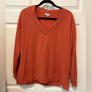 Orvis Women's V-Neck Sweater in Rust